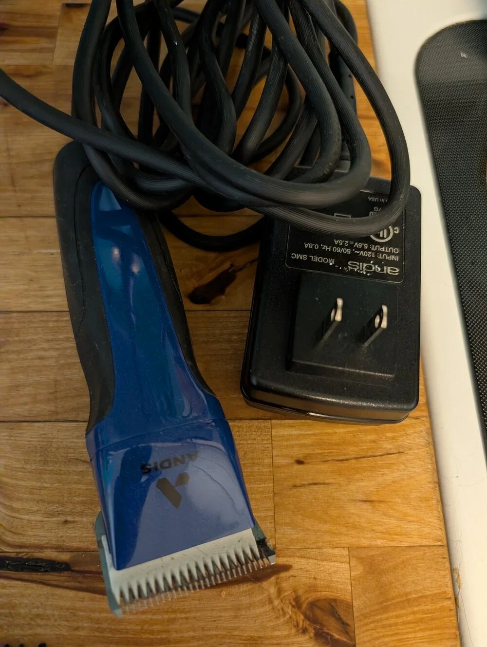 Andis 68520 Excel Professional 5 Speed Clipper Kit, Premium Clip And Comb Set